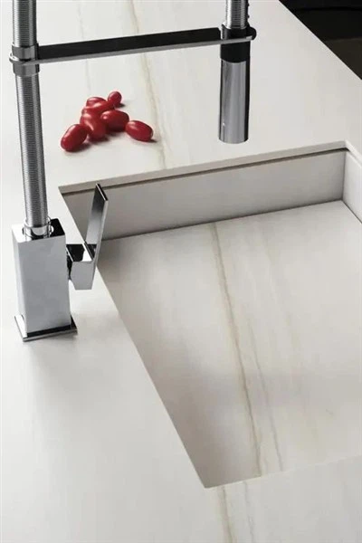 Bianco Lasa Vena Oro